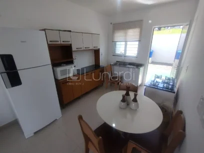 Foto Casa com 2 Dormitórios