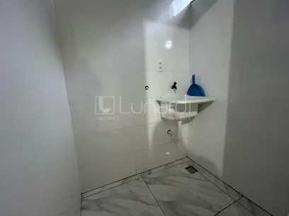 Foto Apartamento com 2 Dormitórios