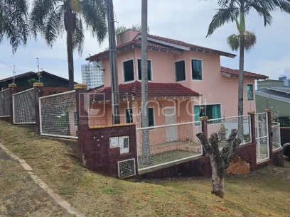 Casa com 2 Dormitórios