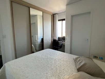 Foto Apartamento com 2 Dormitórios