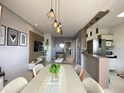 Foto Apartamento com 2 Dormitórios