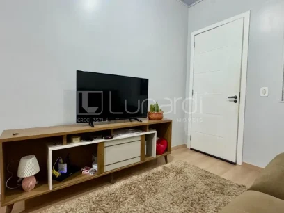 Foto Casa com 2 Dormitórios