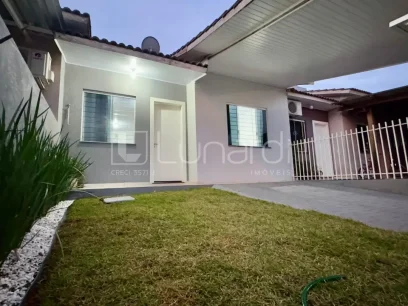 Foto Casa com 2 Dormitórios
