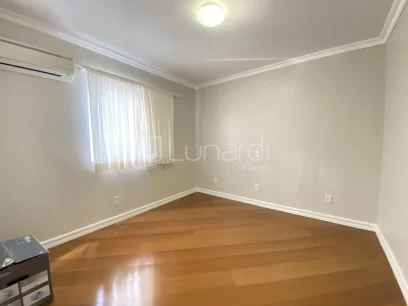 Foto Apartamento com 3 Dormitórios