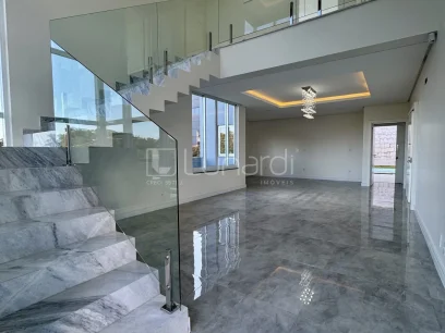 Foto Casa com 3 Suítes