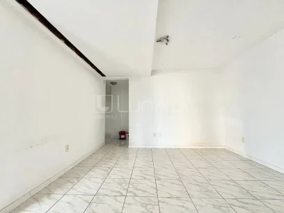 Foto Apartamento com 3 Dormitórios