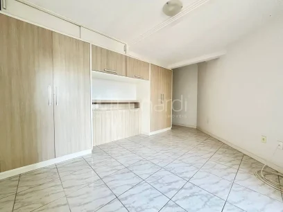 Foto Apartamento com 3 Dormitórios