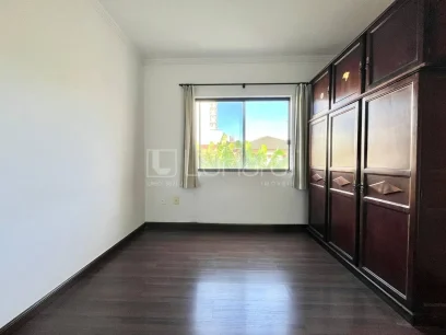 Foto Apartamento com 3 Dormitórios