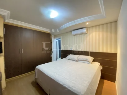 Foto Casa com 3 Dormitórios