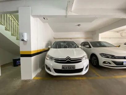 Foto Apartamento com 2 Dormitórios