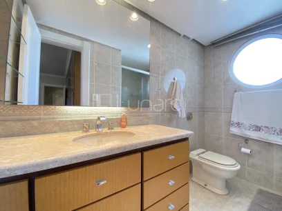 Foto Apartamento com 3 Dormitórios