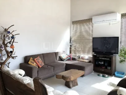 Foto Casa com 3 Dormitórios