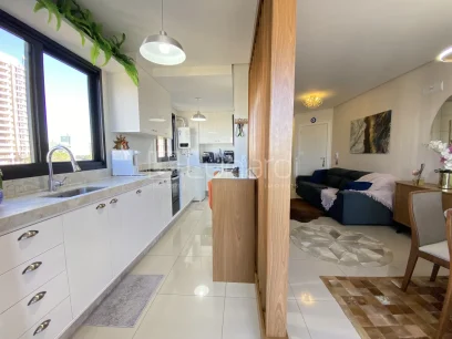 Foto Apartamento com 2 Dormitórios