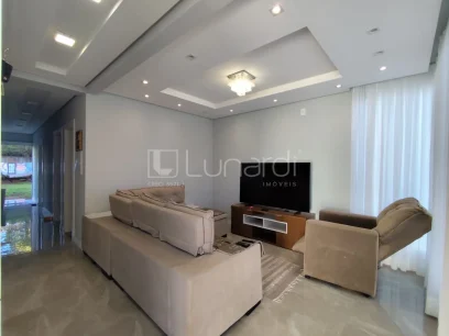 Foto Casa com 3 Dormitórios