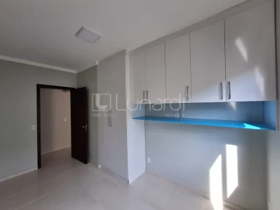 Foto Apartamento com 2 Dormitórios