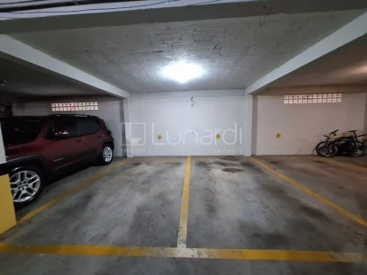 Foto Apartamento com 2 Dormitórios