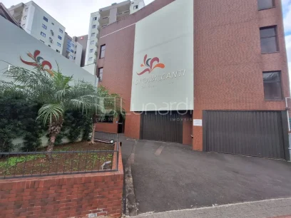 Foto Apartamento com 2 Dormitórios