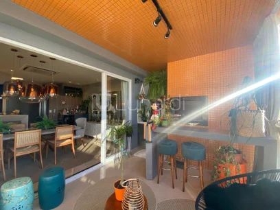 Foto Apartamento com 3 Suítes