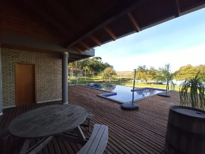 Foto Casa com 4 Dormitórios