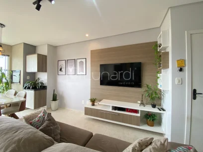 Foto Apartamento com 2 Dormitórios