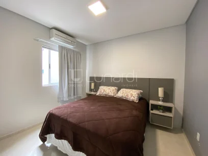 Foto Apartamento com 2 Dormitórios
