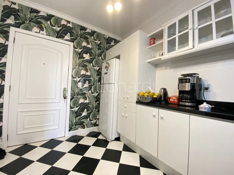 Apartamento com 3 Dormitórios