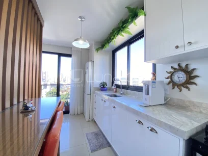 Foto Apartamento com 2 Dormitórios