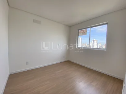 Foto Apartamento com 2 Dormitórios