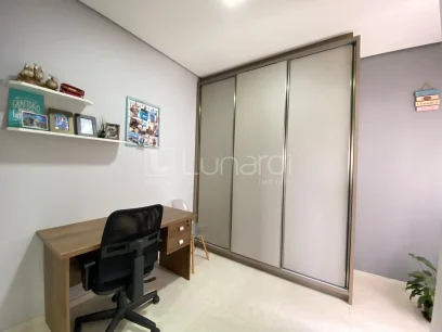 Foto Apartamento com 2 Dormitórios