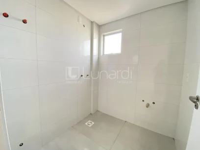 Foto Apartamento com 2 Dormitórios