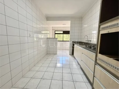 Foto Apartamento com 3 Dormitórios