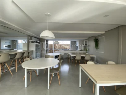 Foto Apartamento com 2 Dormitórios