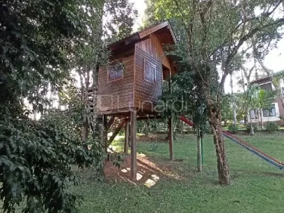 Foto Casa com 4 Dormitórios