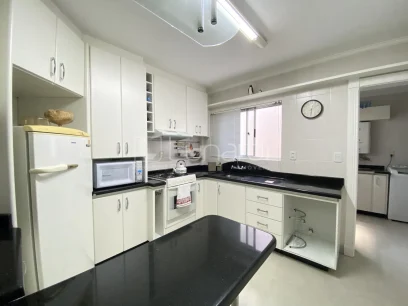 Foto Apartamento com 3 Dormitórios