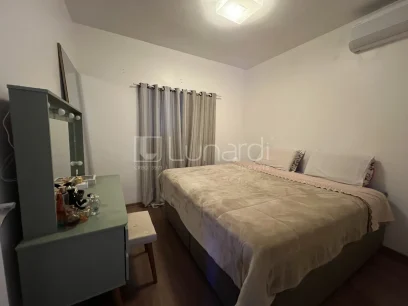 Foto Apartamento com 2 Dormitórios