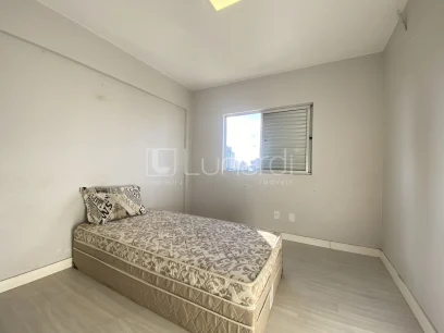 Foto Apartamento com 3 Dormitórios