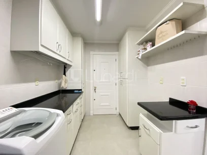 Foto Apartamento com 3 Dormitórios