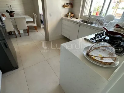 Foto Apartamento com 3 Dormitórios