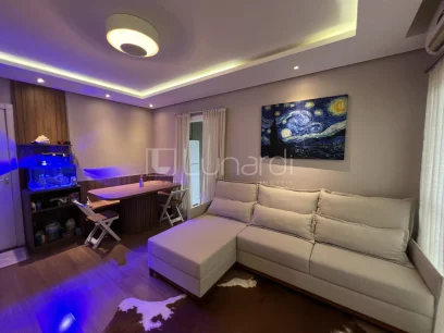 Foto Apartamento com 2 Dormitórios