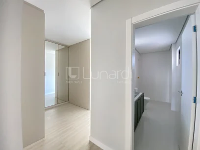 Foto Apartamento com 3 Suítes