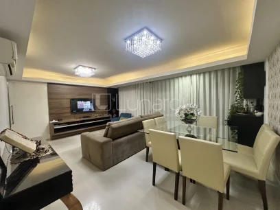 Foto Apartamento com 3 Dormitórios