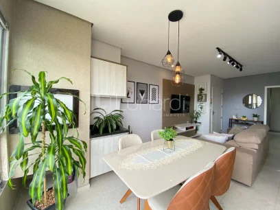 Foto Apartamento com 2 Dormitórios