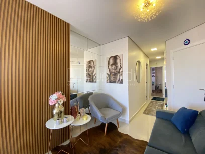 Foto Apartamento com 2 Dormitórios