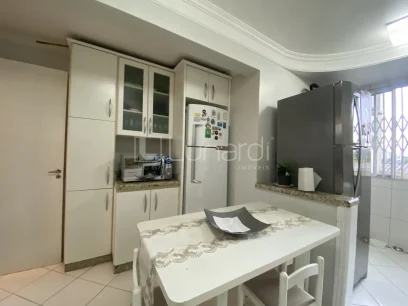 Foto Apartamento com 3 Dormitórios