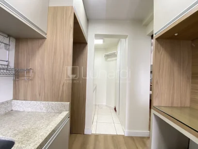 Foto Apartamento com 2 Dormitórios