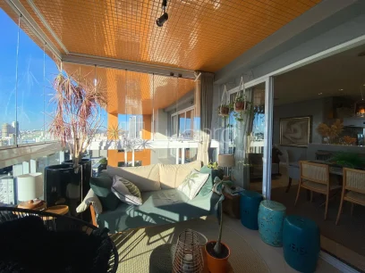 Foto Apartamento com 3 Suítes