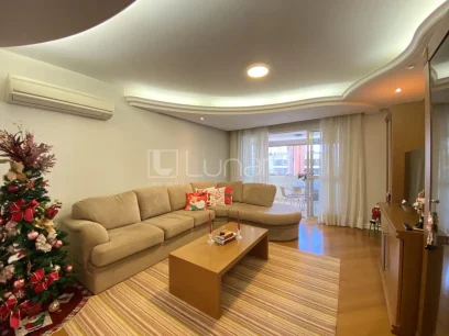Apartamento com 3 Dormitórios