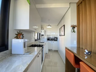 Foto Apartamento com 2 Dormitórios