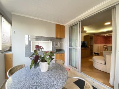 Foto Apartamento com 3 Dormitórios