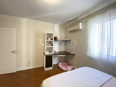 Foto Apartamento com 3 Dormitórios